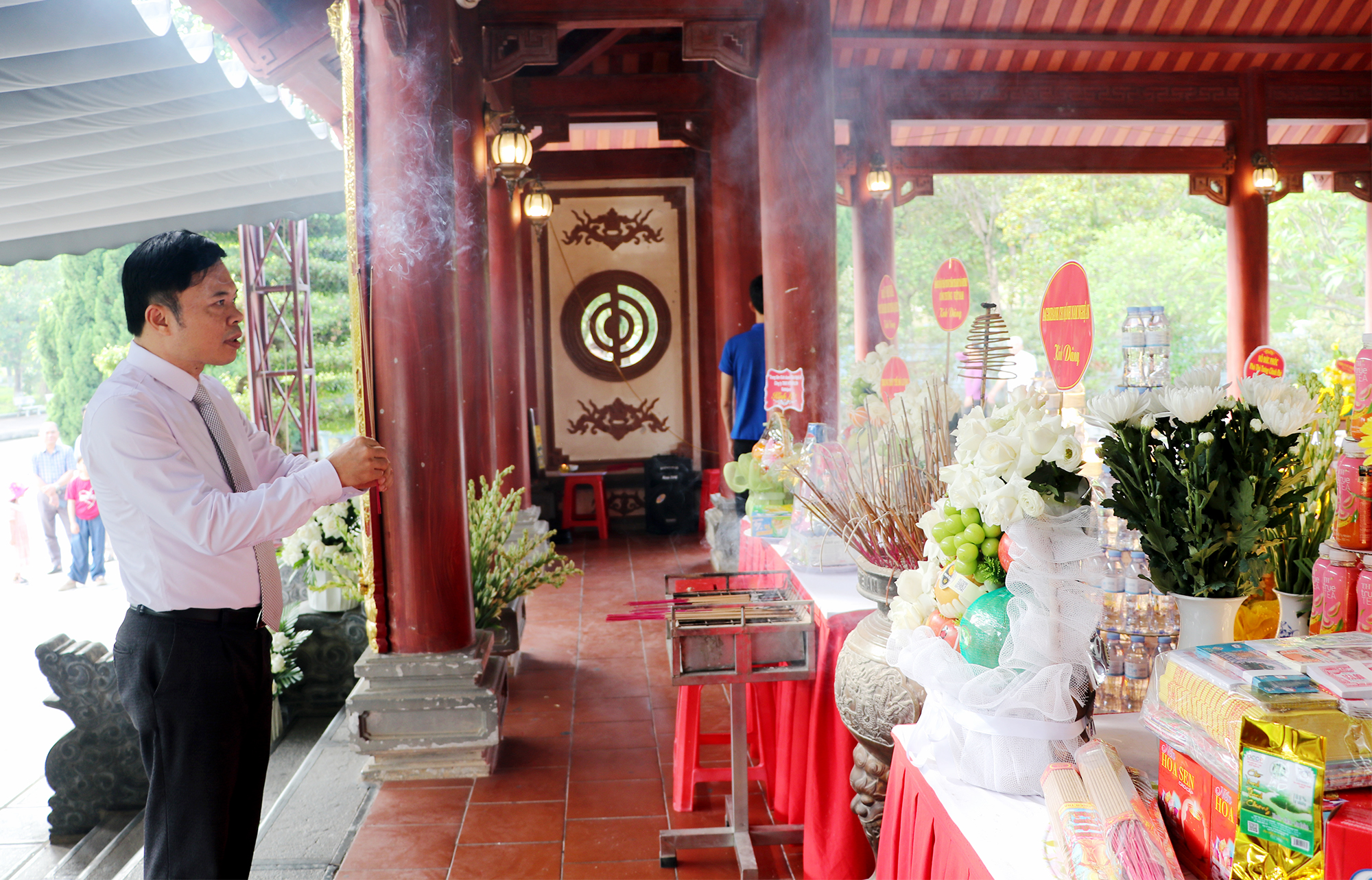 Anh-tin-bai